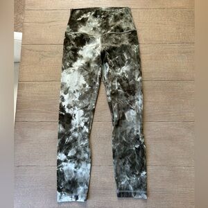 Lululemon tie-dye leggings size 4
